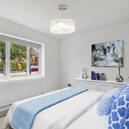 Brand New 4 Bed Deluxe Modern Villa - Sleeps 9 - Private Parking & Garden Nottingham Exterior photo